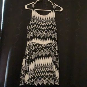 Summer dress with bow tie on back